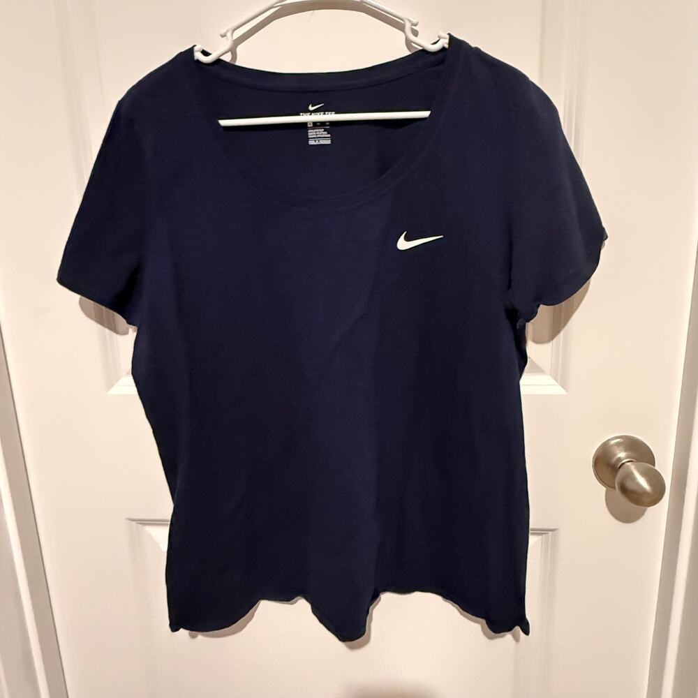 Nike Women’s XL Navy Blue Athletic Cut T Shirt Swoosh Short Sleeve